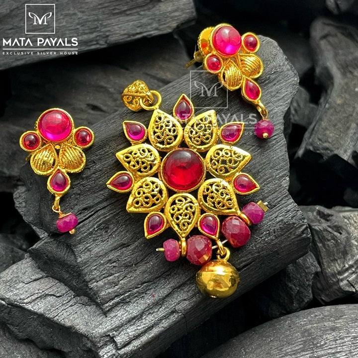 Alluring Floral Gold Plated Pendant Set