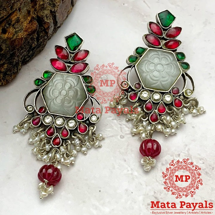 Compelling Kundan Flower Chandbali