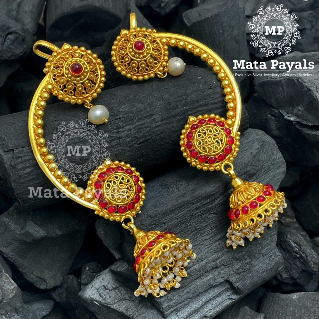 Conspicuous Gold Plated Traditional Jhumka