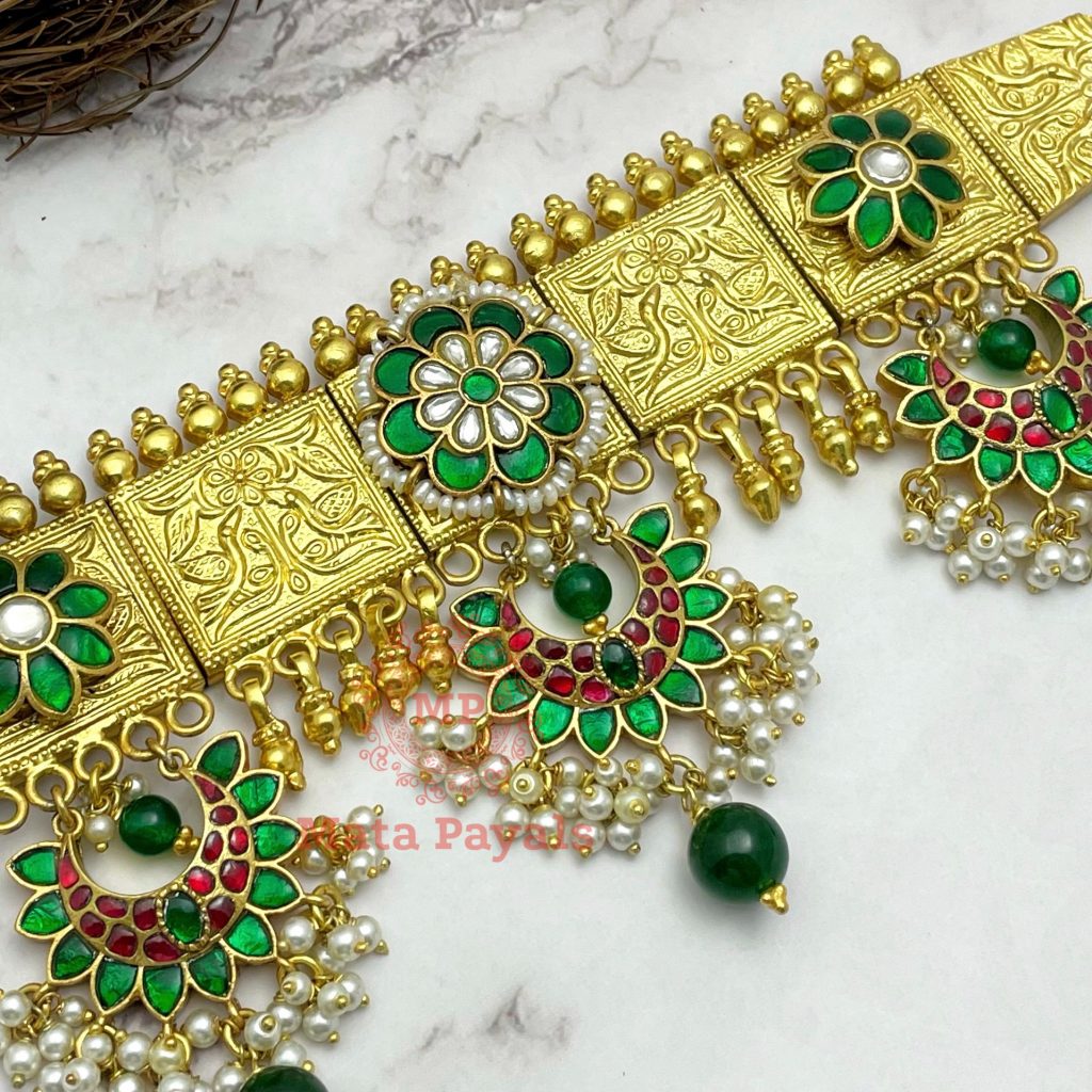 Dazzling Floral Filigree Kundan Choker