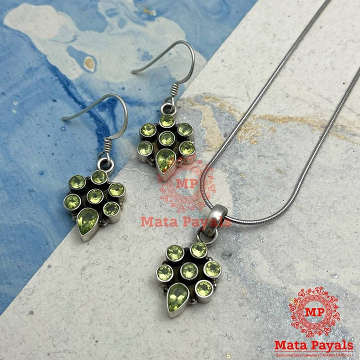 Floral Oxidised Pendant Set