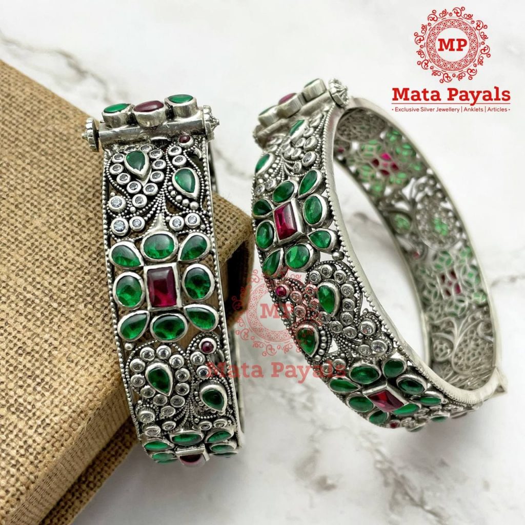 Magnificent Floral Green Oxidised Bangle