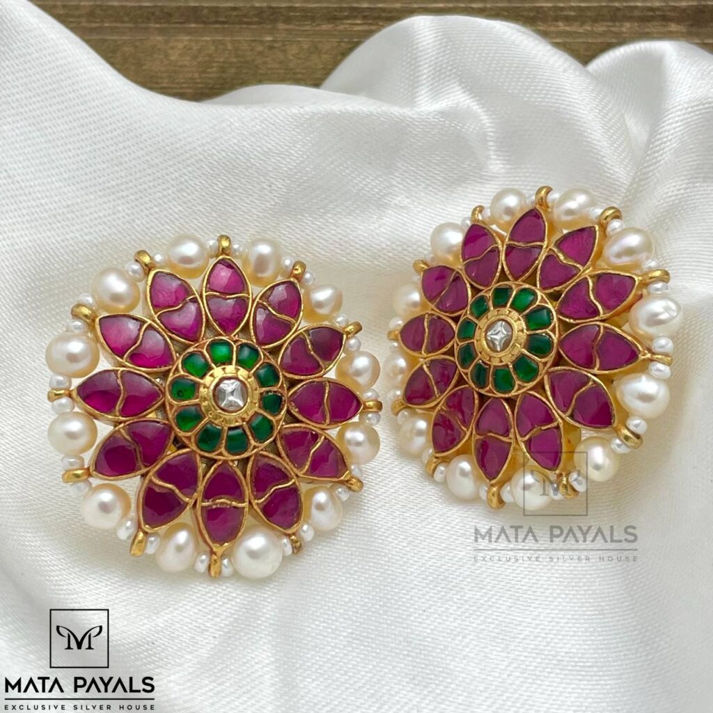 Mandal Kundan Pearl Gold Polished Stud