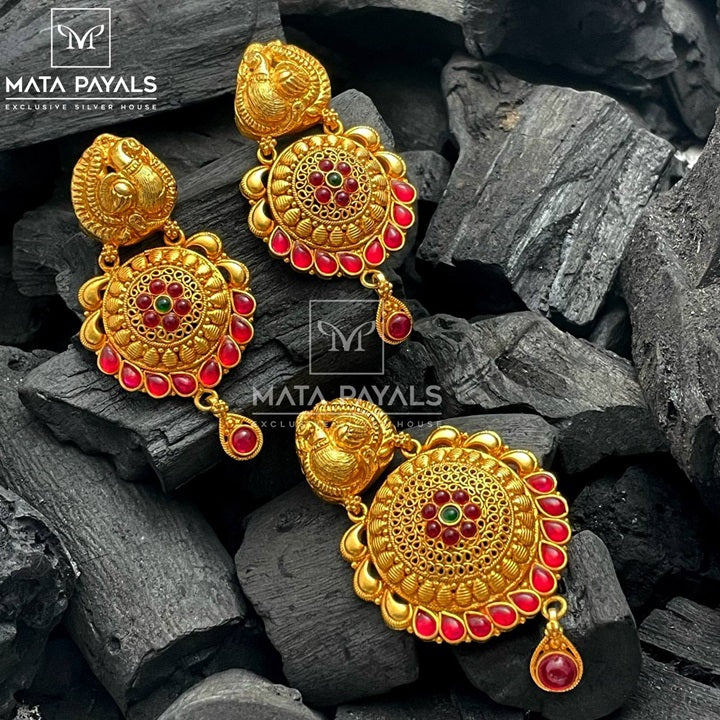 Mesmerizing Traditional Gold Plated Pendant Set