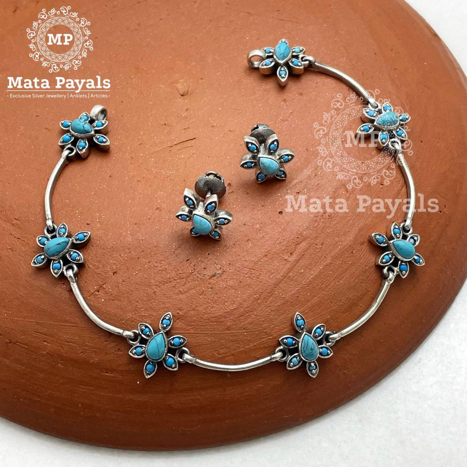 Adorable Turquoise Oxidised Necklace Set
