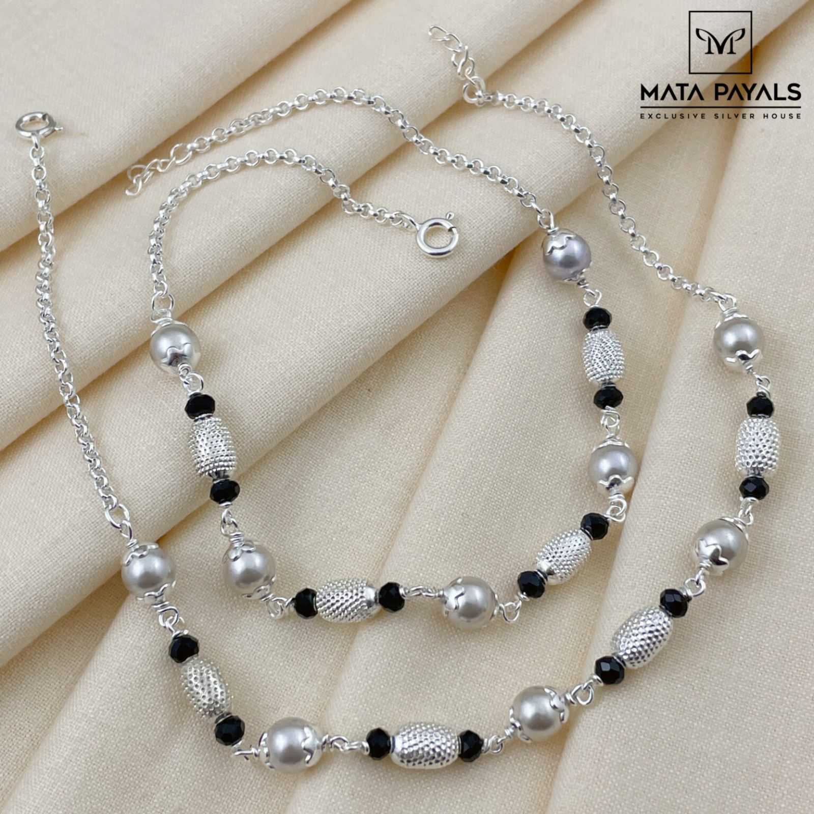 Attractive Black Beads Pearl Anklet