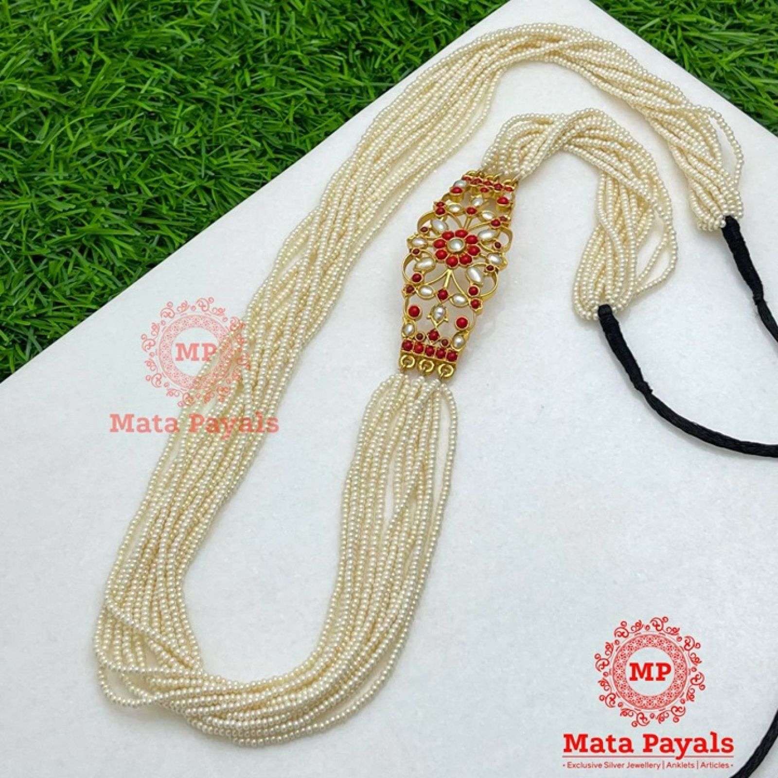 Charming Clustered Pearl Mop Necklace