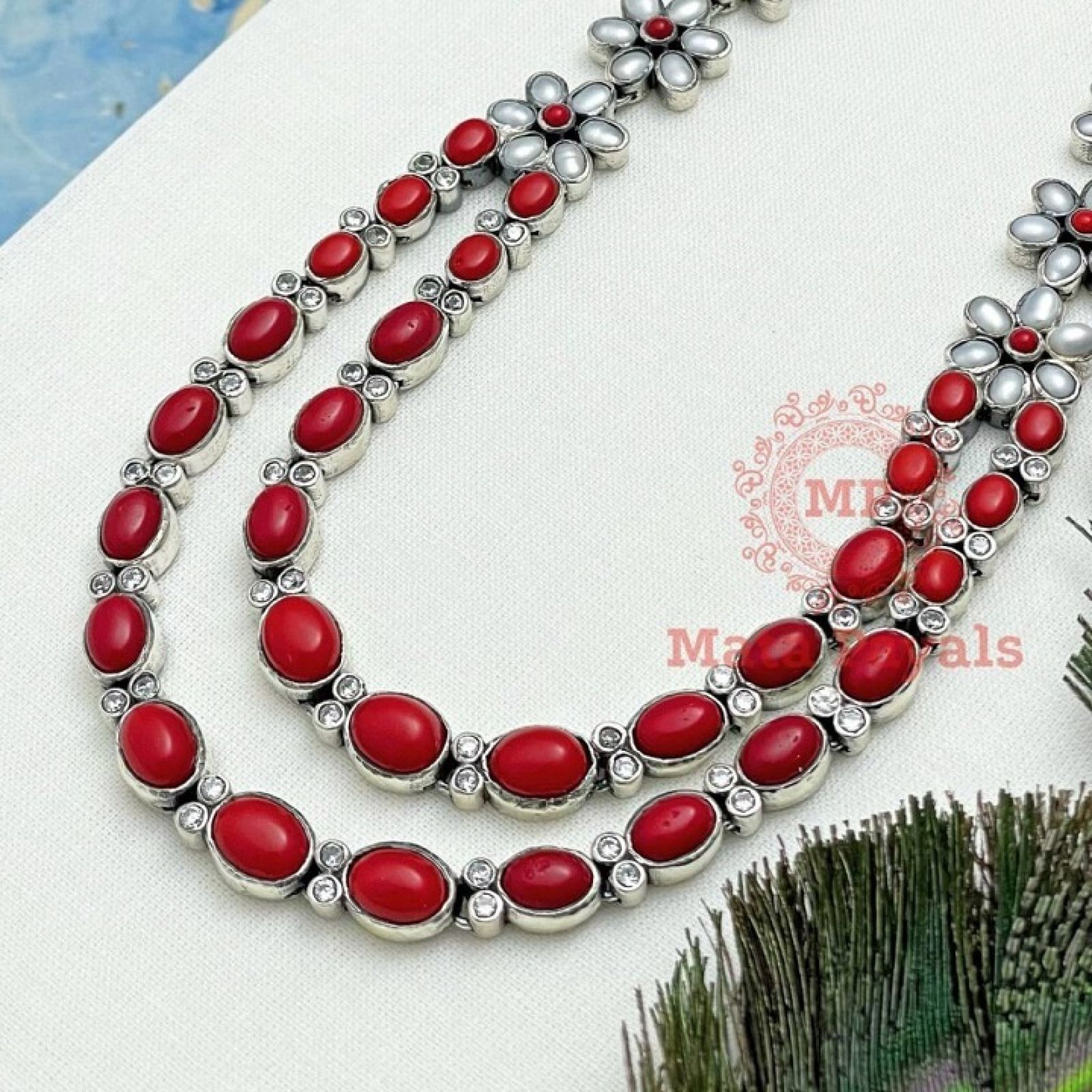 Dynamic Coral Pearly Oxidised Necklace