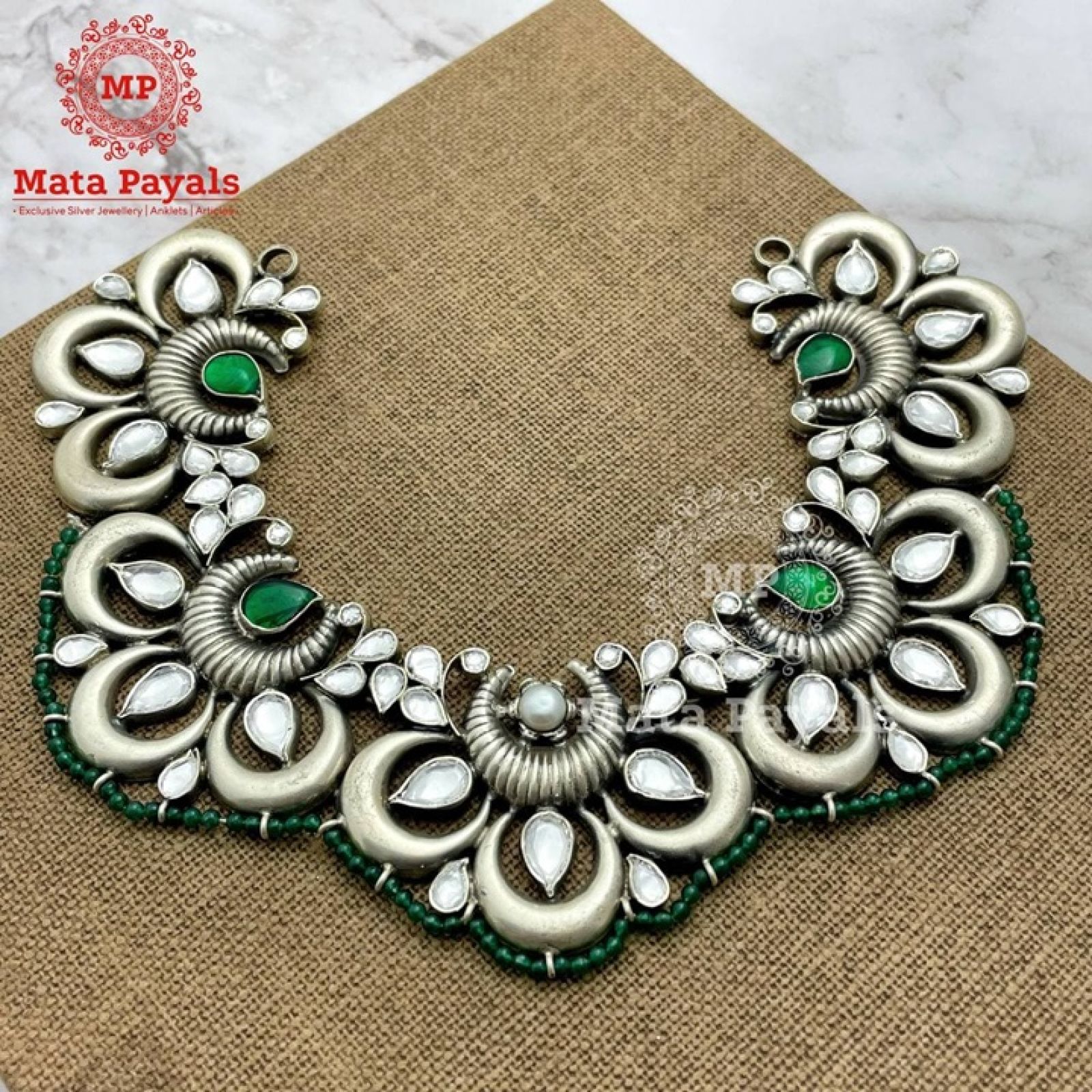Impressive Arda Chandra Green Oxidised Necklace