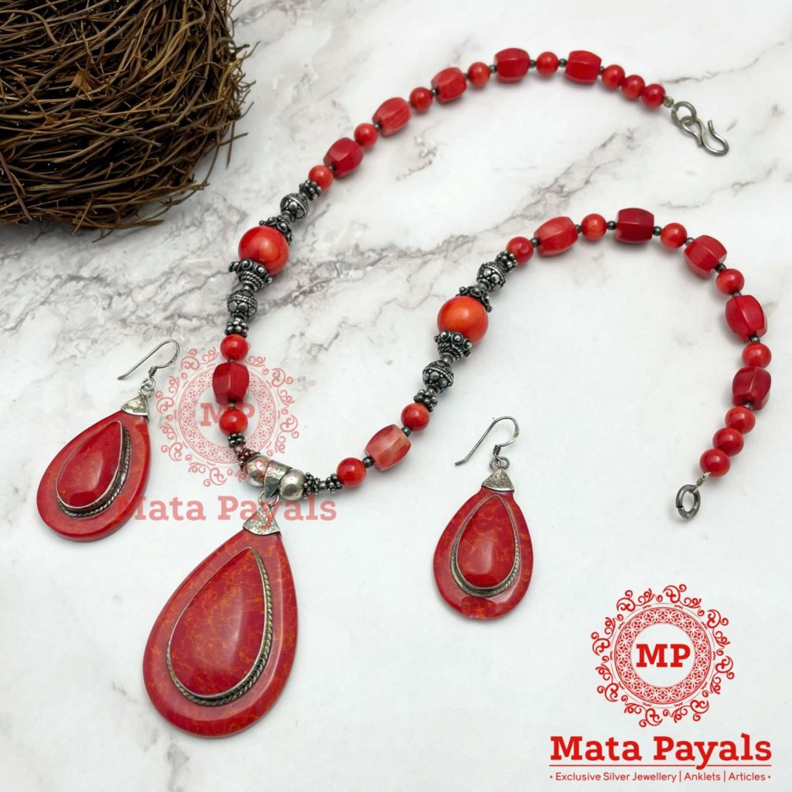 Tear Drop Coral Beads Necklace