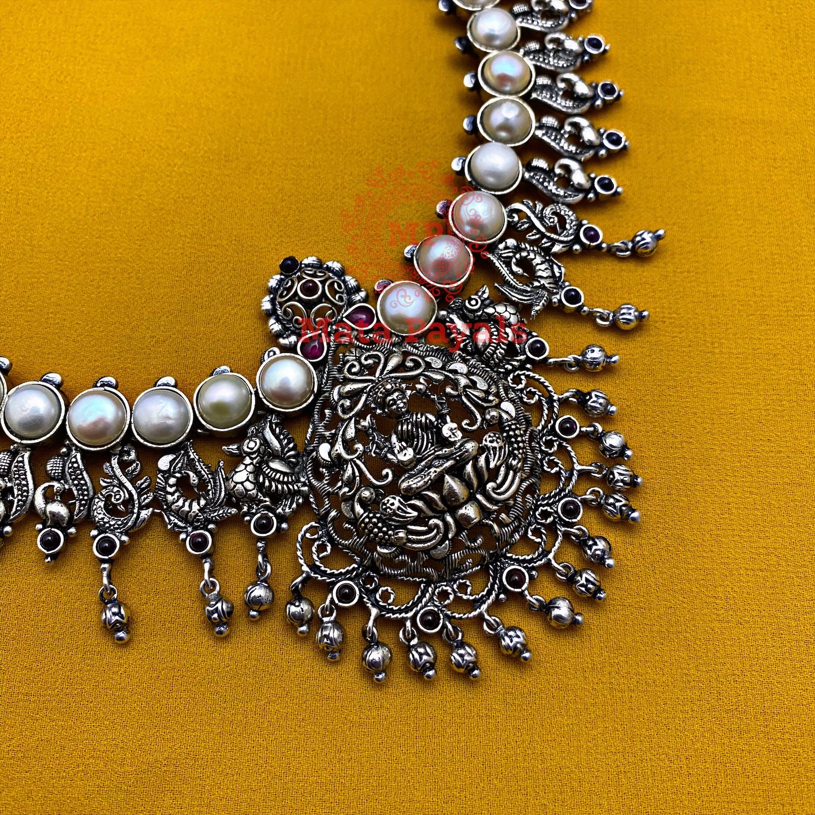 Extravagant Laxmi Pearl Necklace
