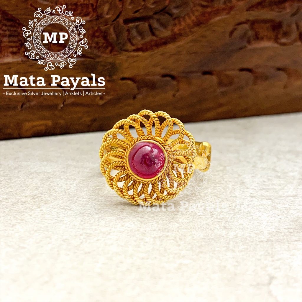 Swirly Red Floral Ring