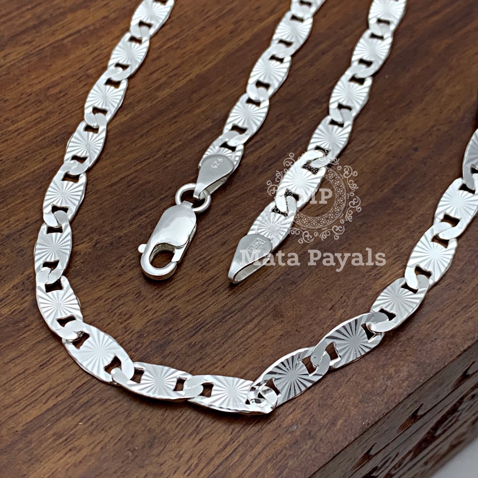 Gucci Style Carved Neck Chain