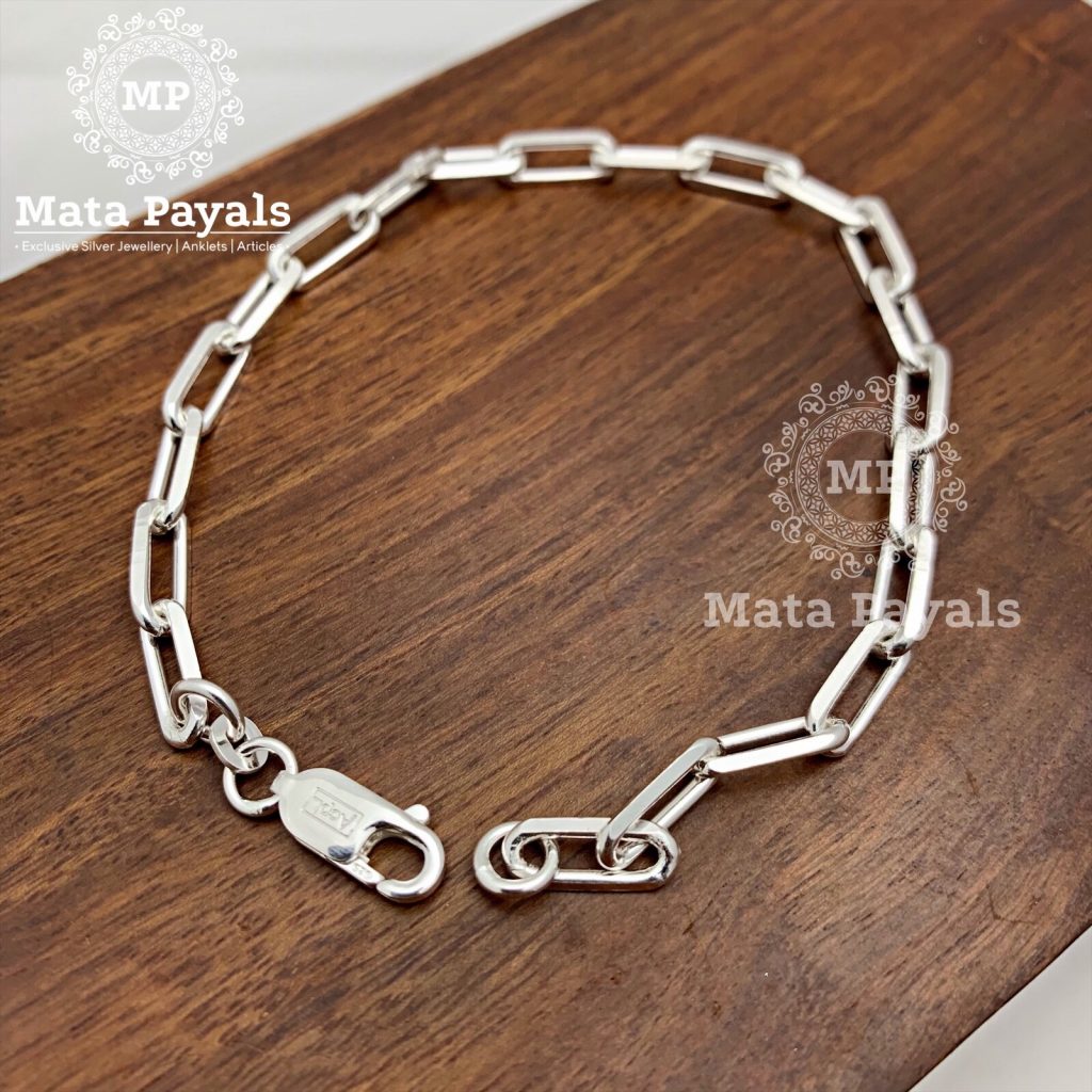 Mesmerising Link Chain Designed Bracelet