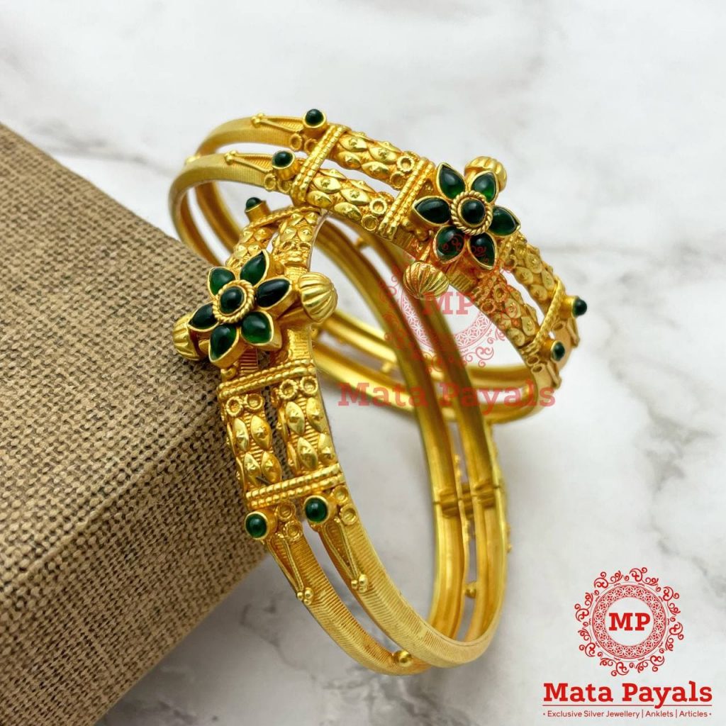 Green Floral Gold Plated Bangle .
