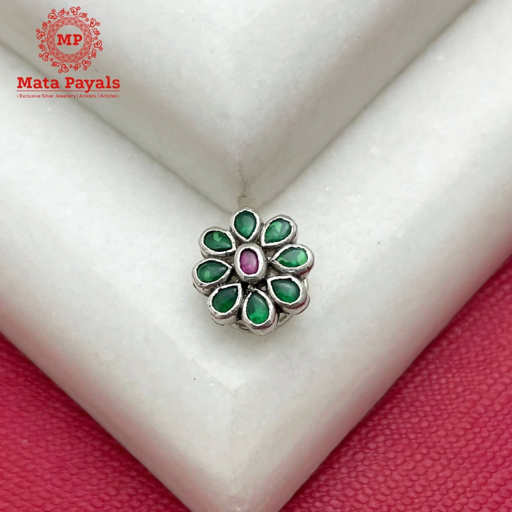 Green Spinel Nose Pin