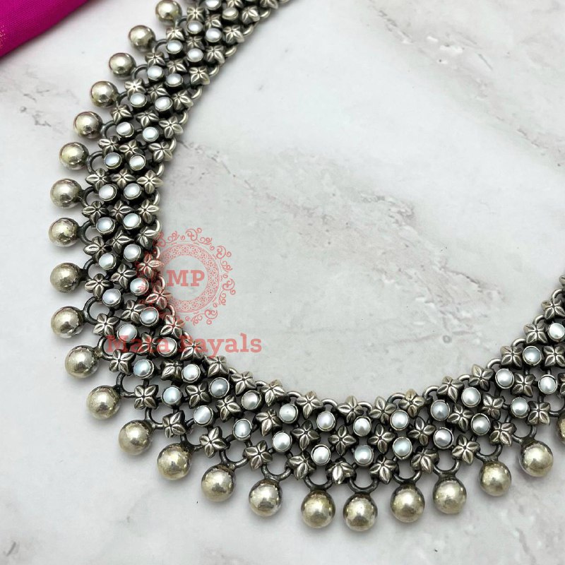 Pretty Oxidised Pearl Necklace