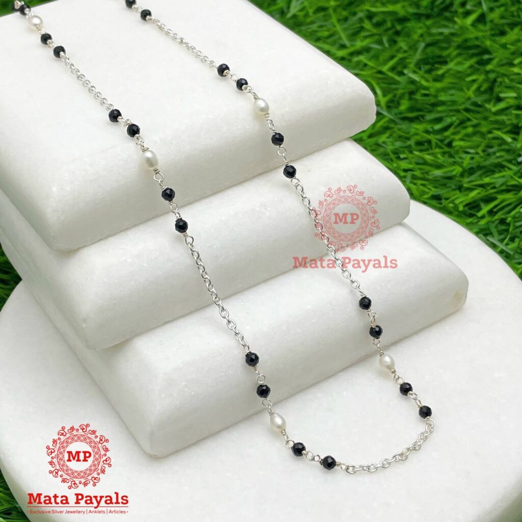 Black Beaded Pearl Silver Neck Chain