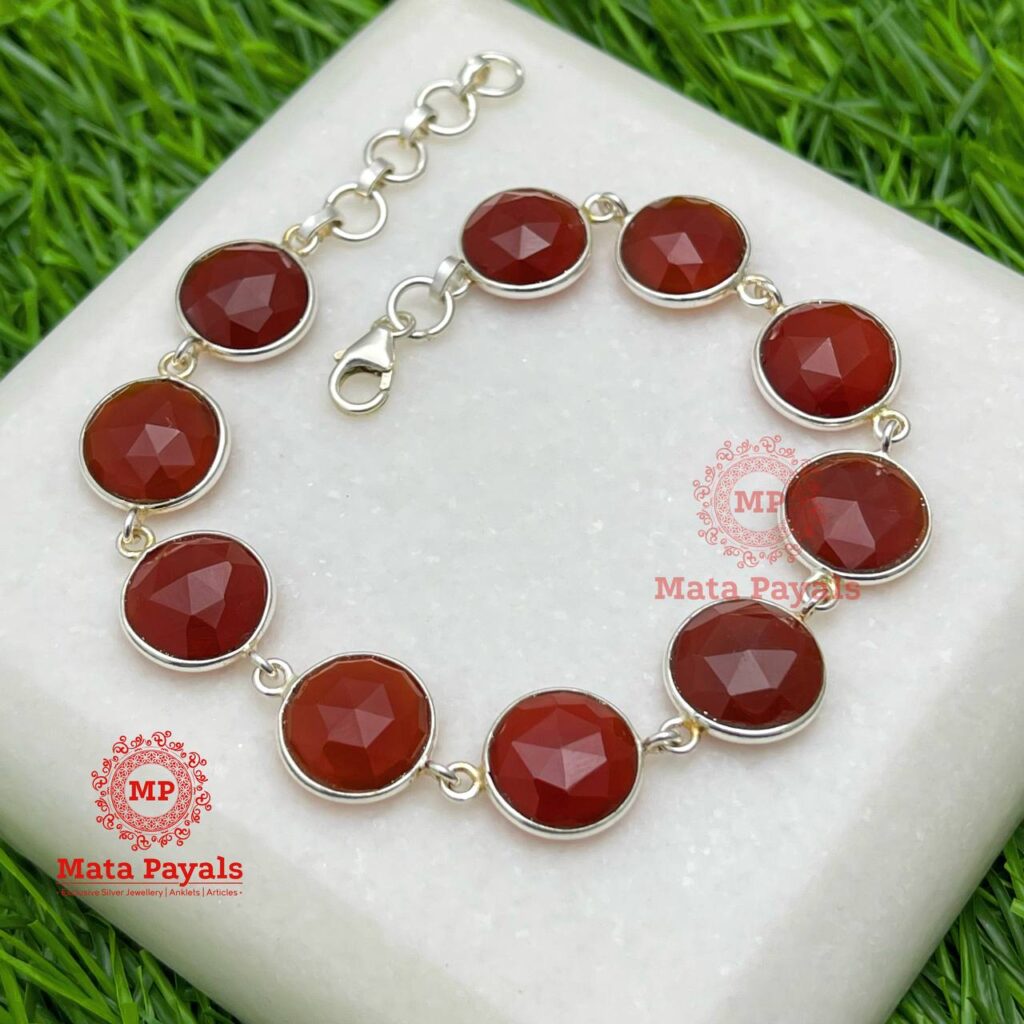 8mm Red Jasper Natural Agate Stone Bracelet: Buy 8mm Red Jasper Natural  Agate Stone Bracelet Online in India on Snapdeal