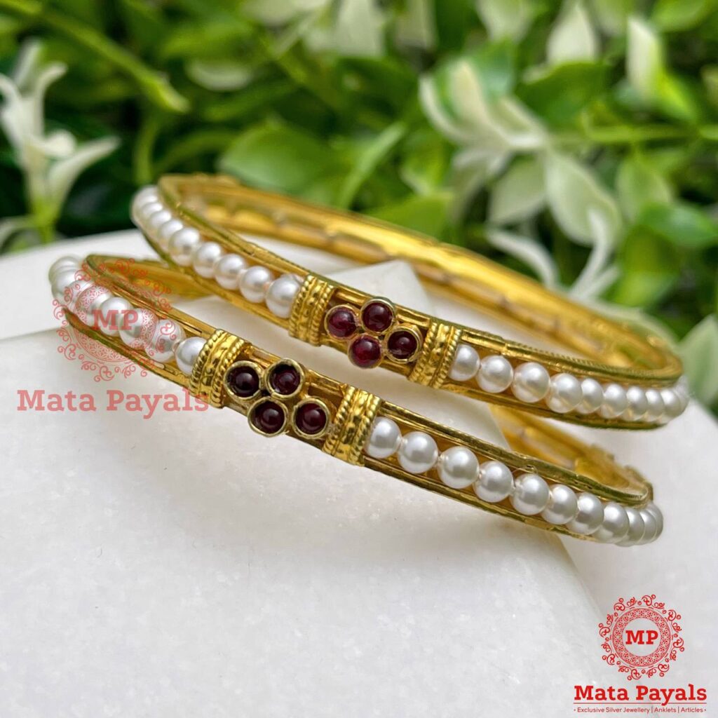 Pearl Red Gold Bangle