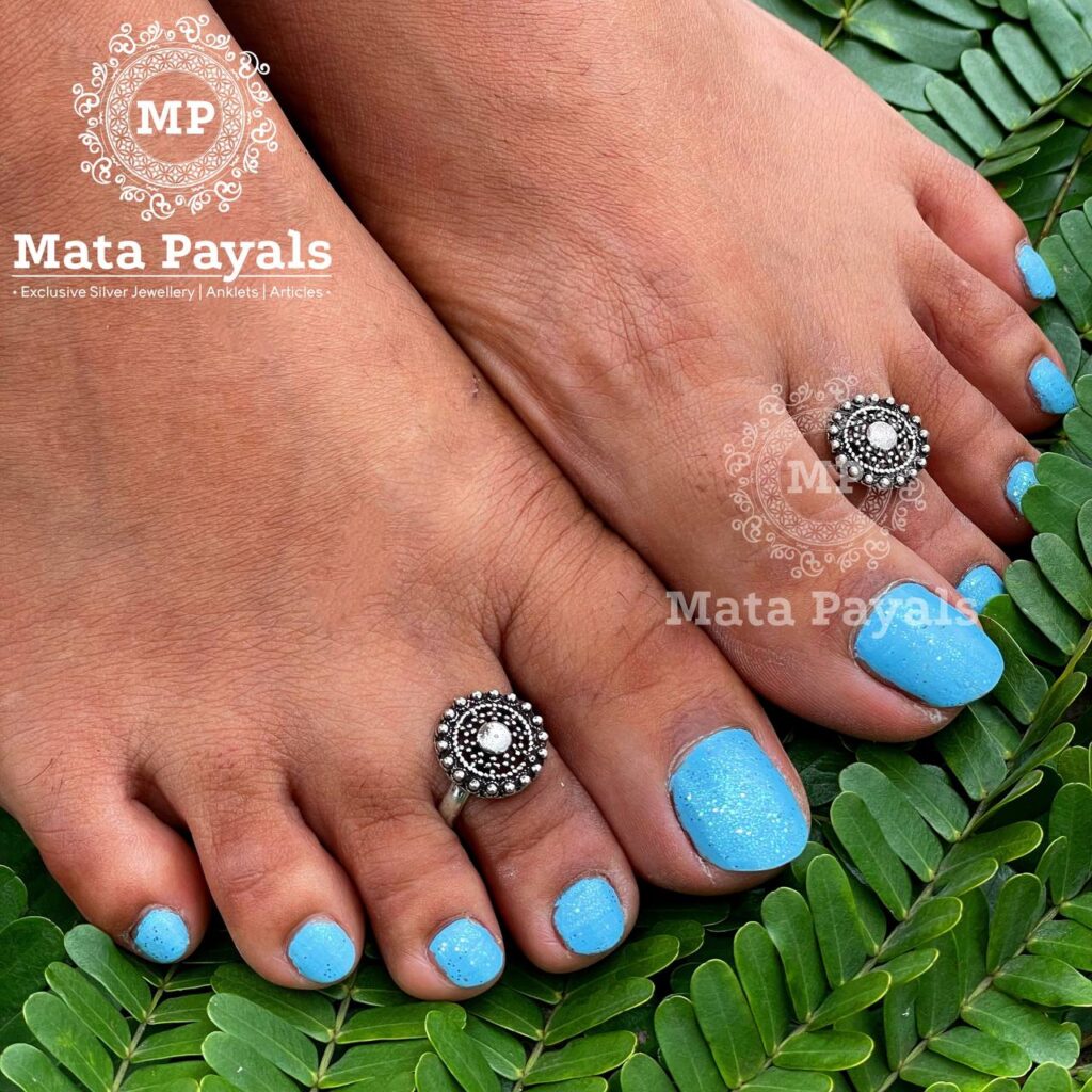 Shop Jaypore Women Multicolour Adjustable Oxidised Toe Ring for Women  Online 39597753
