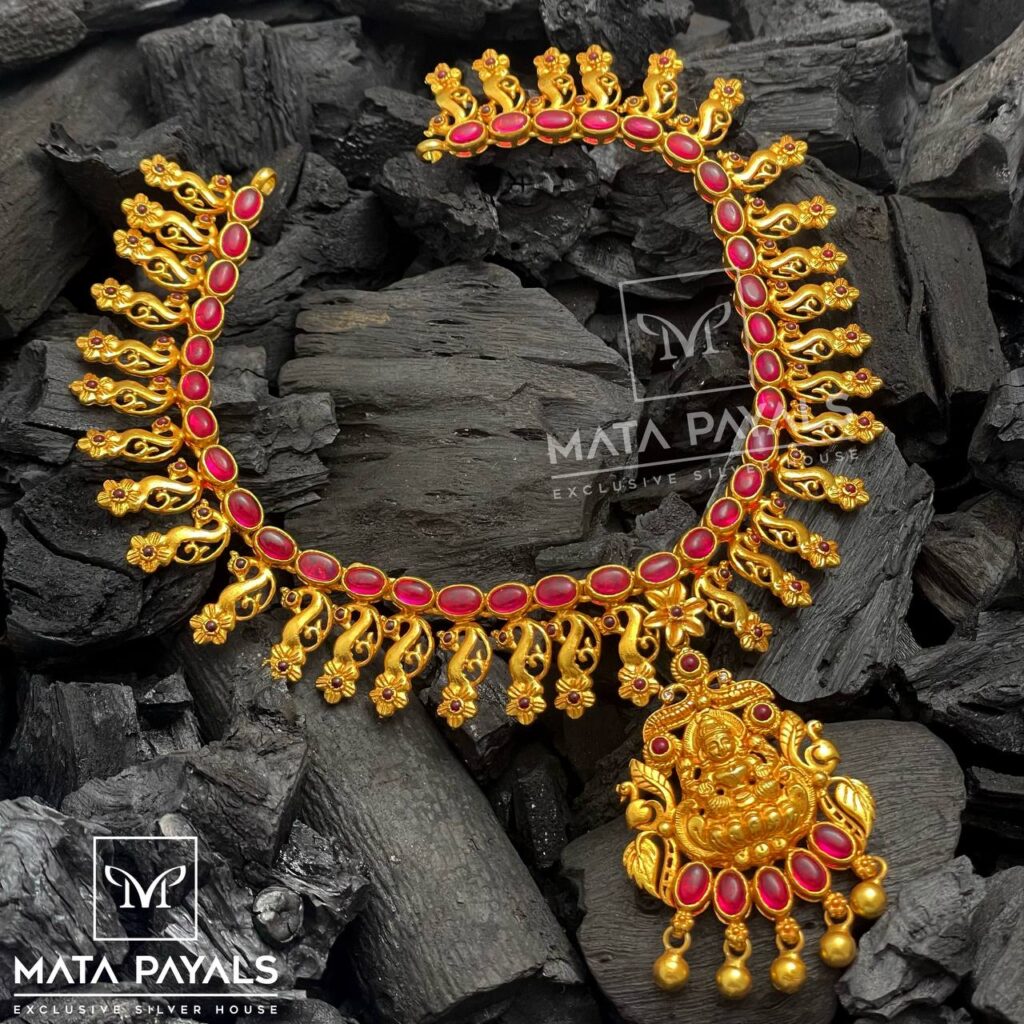 Auspecious Traditional Wear Necklace