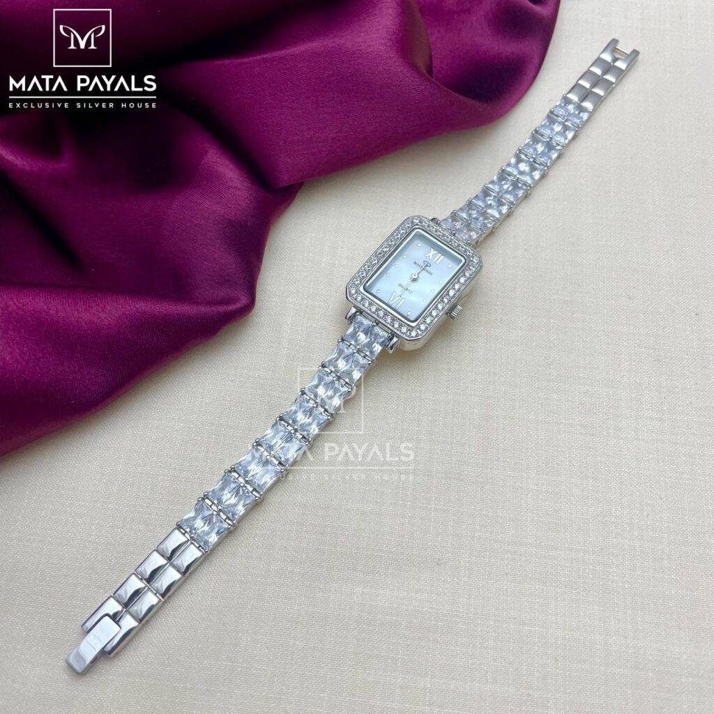 Gifting Zircon Silver Watch