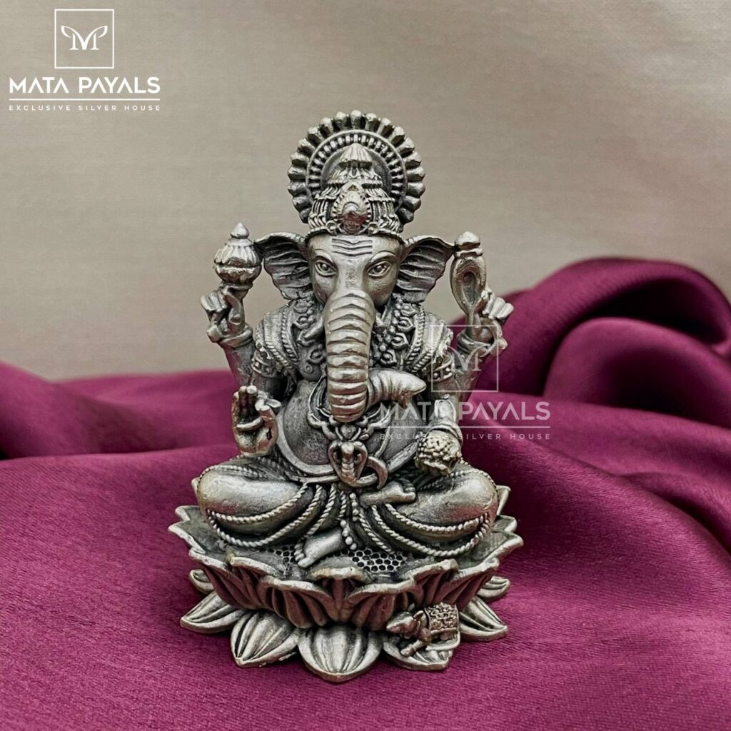 Shri Ganesh Silver Idol...