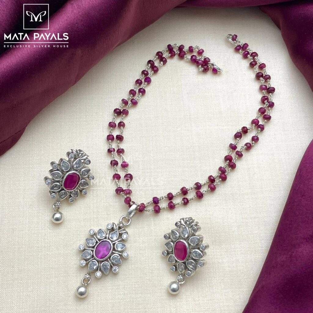 Floral Red Silver Necklace Set