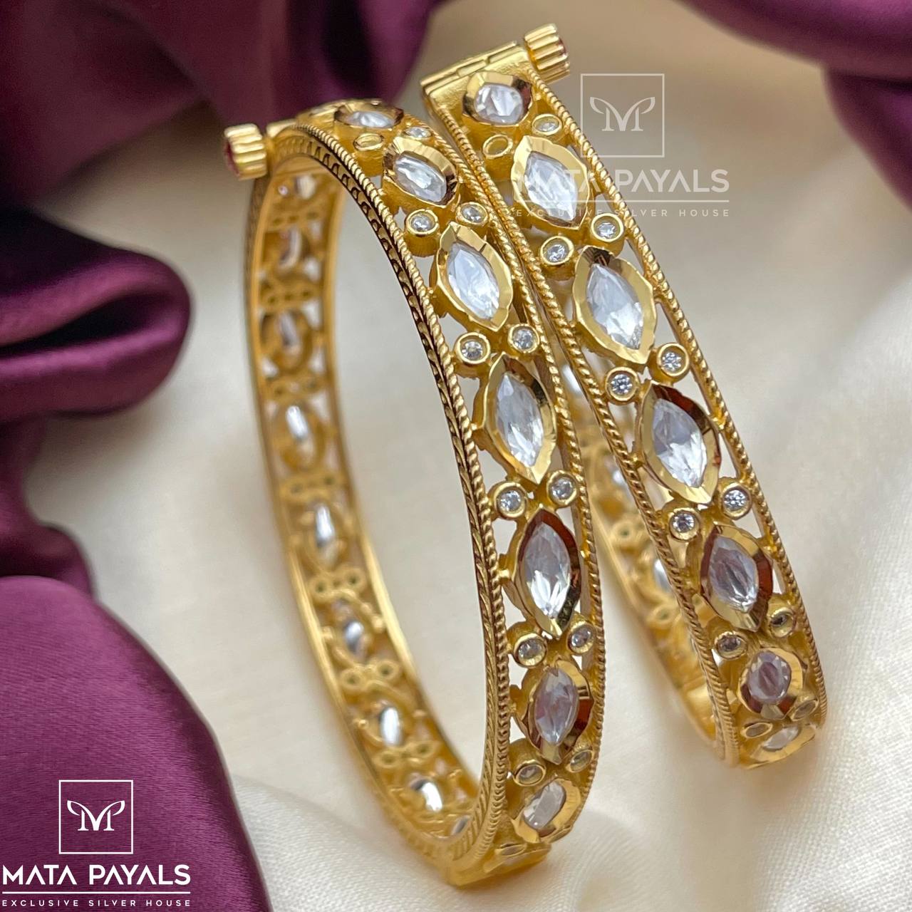 Simple Gold Plated Bangle In Malleshwara,