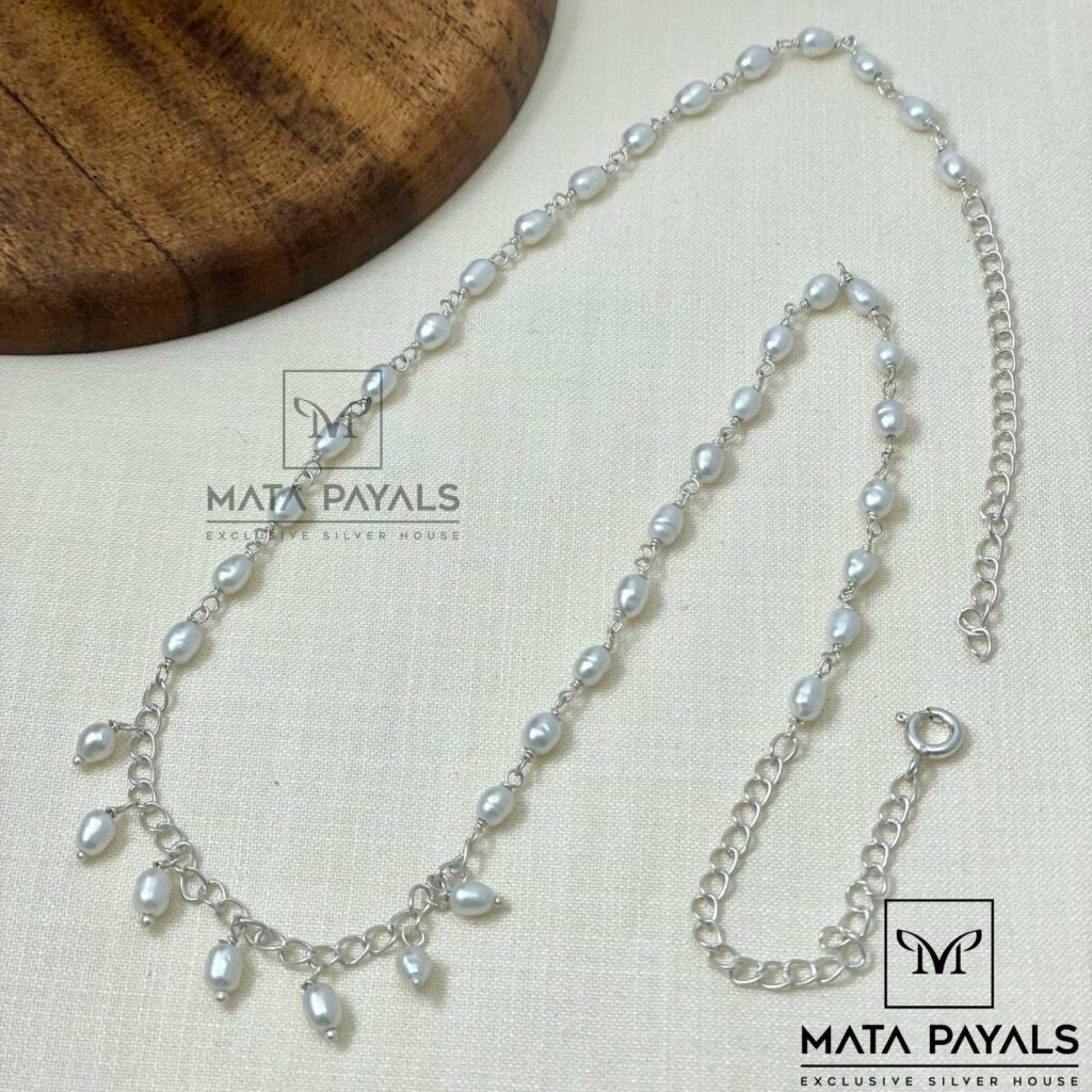 Pearl Droplet Neck Chain.