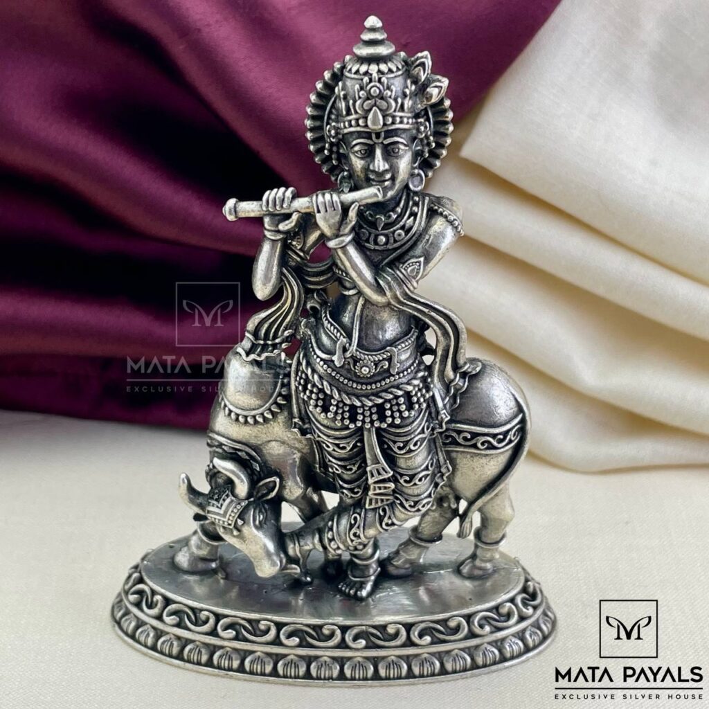 Basuri Krishna Silver Idol